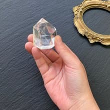 能量擺件-天使之翼 天然冰透可愛胖胖藍針白水晶能量柱 冥想 療癒