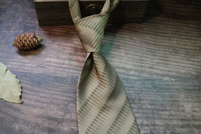 黃色細條紋紳士真絲領帶商務正裝necktie