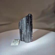 •迷你靠山• 黑碧璽原礦-據說可避邪擋煞 隨身攜帶或作礦標/擴香