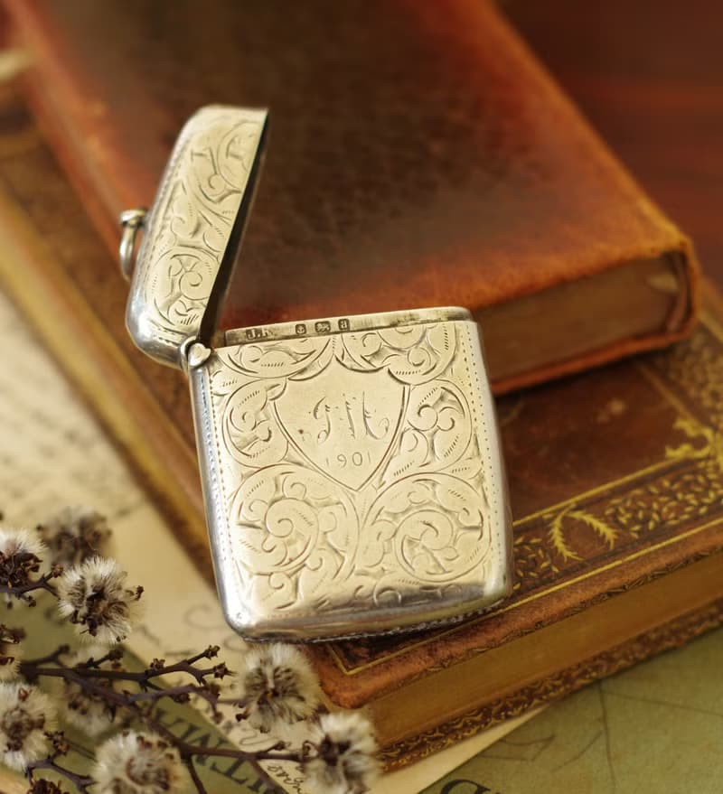 古董英國購入之百年純銀雕花火柴盒 925 Sterling W927
