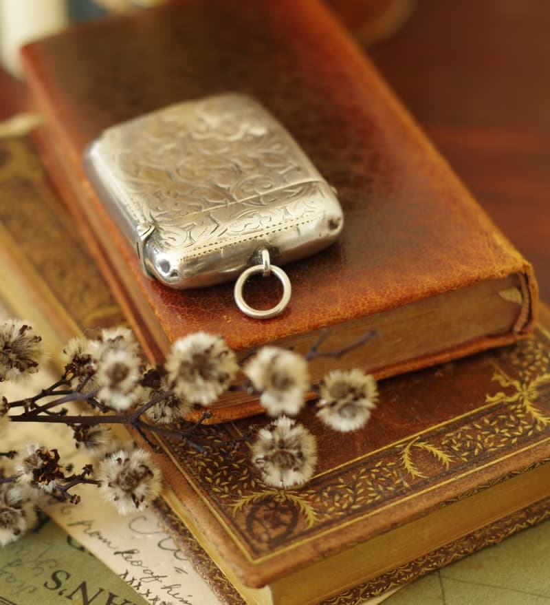 古董英國購入之百年純銀雕花火柴盒 925 Sterling W927