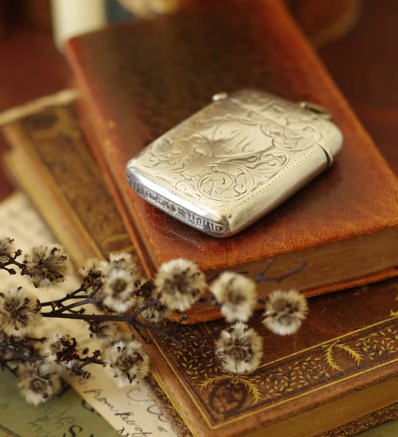 古董英國購入之百年純銀雕花火柴盒 925 Sterling W927