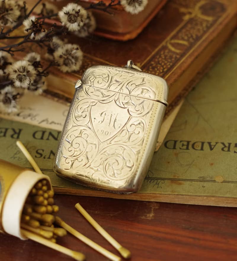 古董英國購入之百年純銀雕花火柴盒 925 Sterling W927