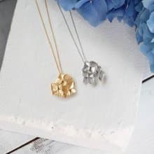 Hydrangea necklace