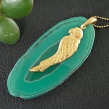 Green Agate Slice Slab Golden Brass Parrot Bird Pendant Necklace Woman Jewelry