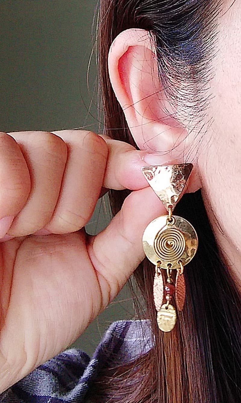 Vintage Jewelry 西洋古董飾品 金銅色調  民族祭典  針式耳環