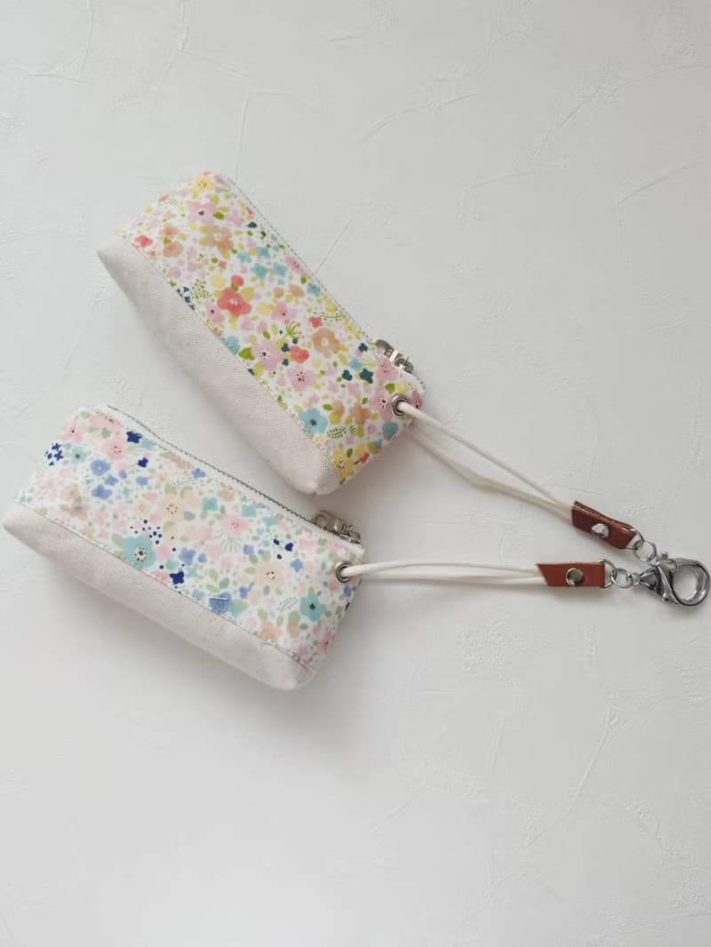 【KTG/三角磚鑰匙包(大)】水彩小花 粉橘 粉藍 日本帆布 法國銀蔥