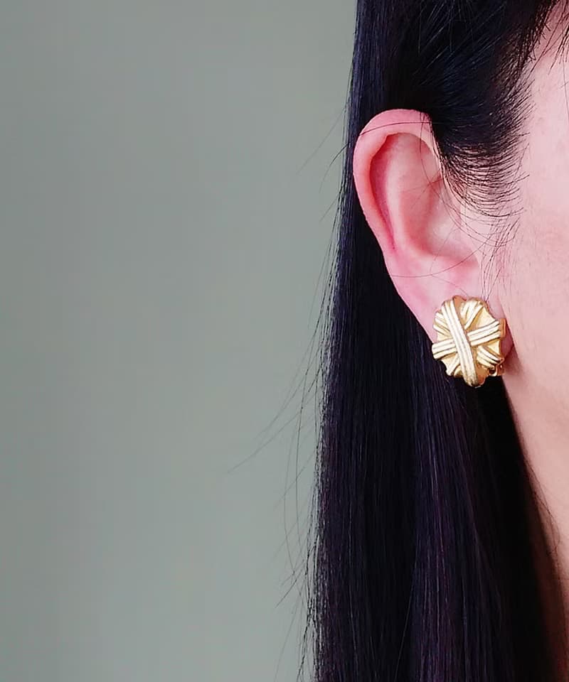 vintage jewelry  古典霧金立體緞帶結 夾式耳環