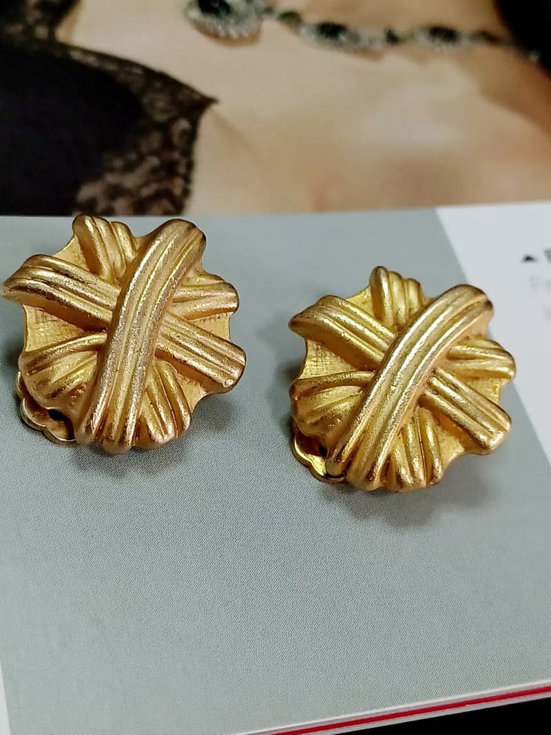 vintage jewelry  古典霧金立體緞帶結 夾式耳環