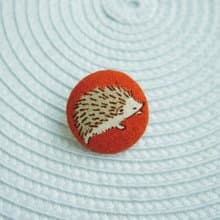 Lovely日本布【刺蝟走路別針】橘