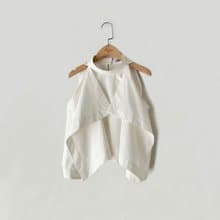 訂製系列-珍珍 ‧ 前飾片設計削肩上衣(白色)