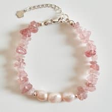 Lily Valley 莓光珠語 | 手工串珠手鍊