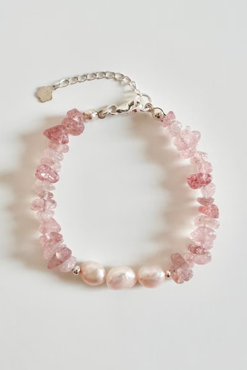 Lily Valley 莓光珠語 | 手工串珠手鍊