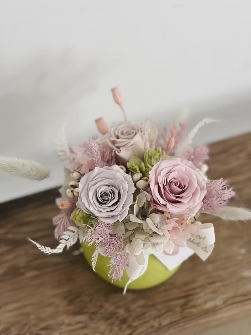 【永生玫瑰花盆花】• 情人節禮物/生日禮物/永生花/永生玫瑰花