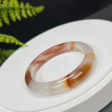 優質 馬達加斯加紅瑪瑙手鐲 51MM 冰透起光飄花玉髓手環 鴻運當頭