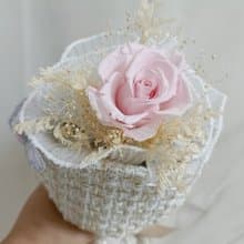 小香風永生玫瑰花束 結婚捧花永生乾燥花情人節畢業謝師禮物生日