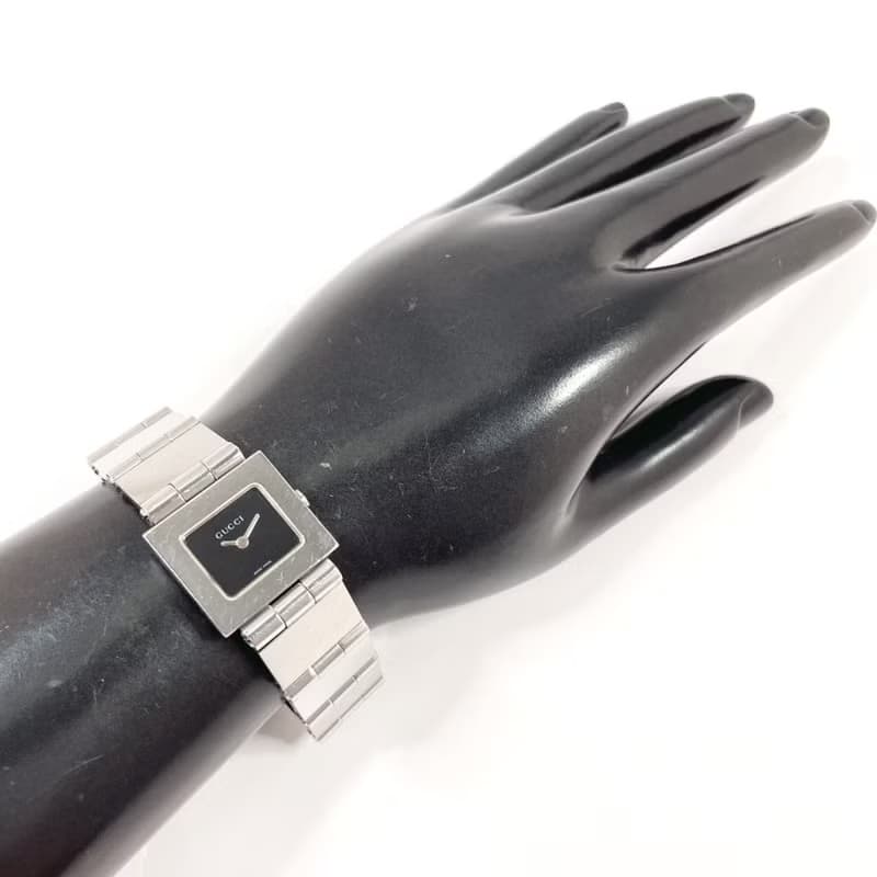 【日本直送 中古美品】グッチ GUCCI 腕時計 600L ステンレススチール シルバー ブラック文字盤 クオーツ スクエア