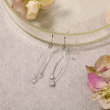 【Pinkoi限定商品】double gems pierced earring SV ニッケルフリーピアス　キュービックジルコニアが揺れるピアス　シルバー