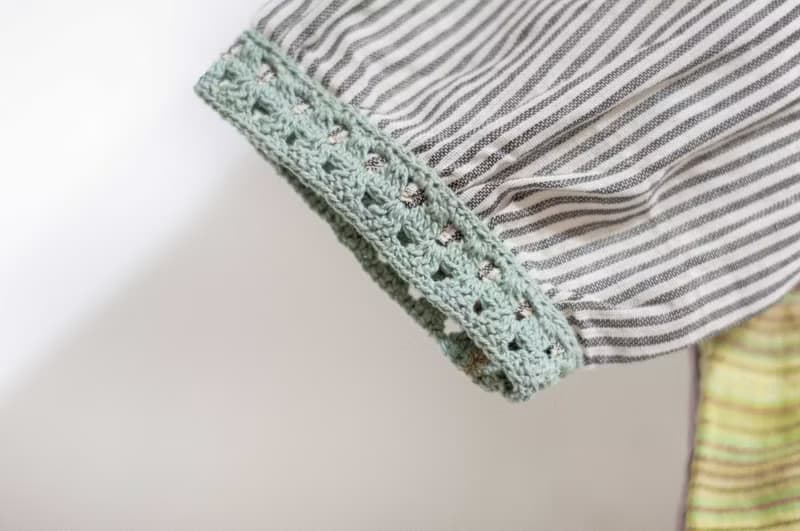 刺繡上衣/拼接泡泡袖上衣/鉤織寬版上衣/ethnic tops-方格彩虹