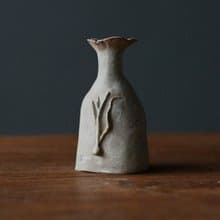 蒜白 / 手捏小花瓶