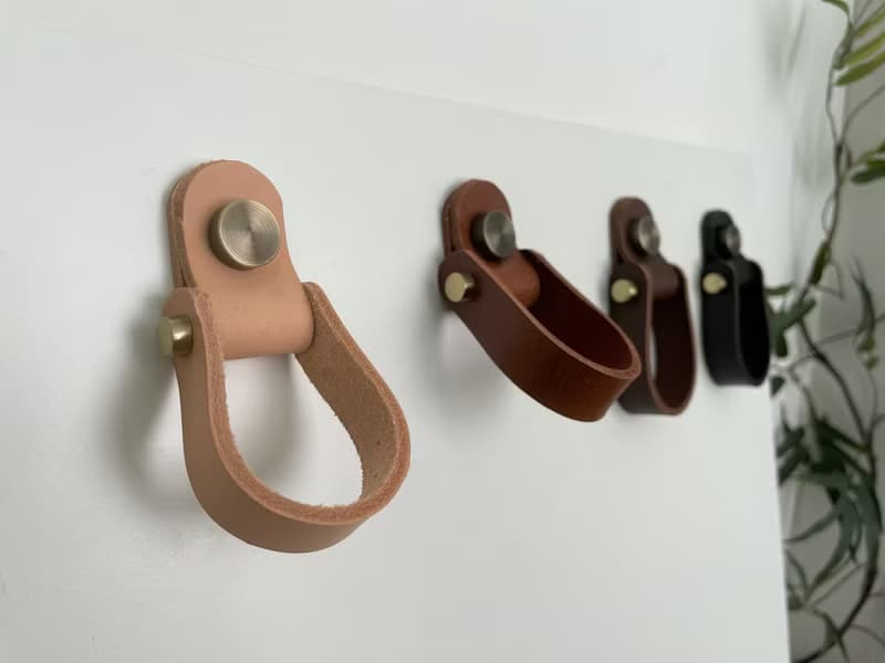 牛皮取手 // 衣櫃 // 櫃體 // 皮革把手 // 系統櫃 // 可訂製