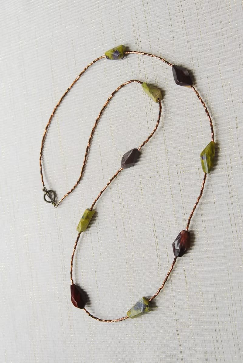 再販　ムーアカイトタンブルとアトランティサイトの秋色ネックレス