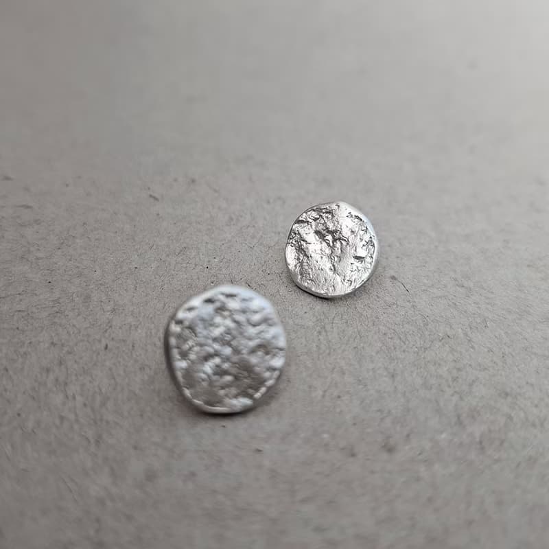 岩石銀耳環-圓形
