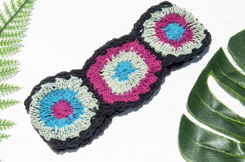 手工棉線編織髮帶/編織繽紛髮帶/手工鉤織髮帶-黑色繽紛彩虹花朵