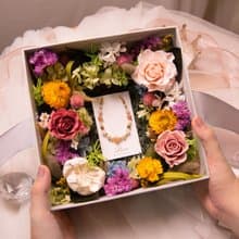 【瑰麗花園】永生花乾燥花花盒 婚禮戒盒 天然水晶 手鍊 k金項鍊