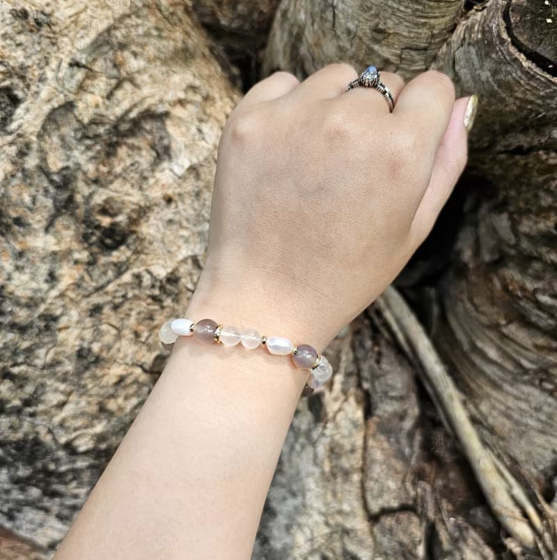 柔光似水-月光石/水晶手鍊/灰瑪瑙/天然淡水珍珠/平靜/魅力