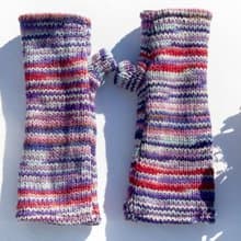 手織純羊毛針織手套/露趾手套/內刷毛手套/保暖手套-北歐草莓漸層