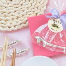 (附贈蝴蝶結吊牌包裝) 創意禮物 臘腸狗筷架 (滿百份免費印名字)