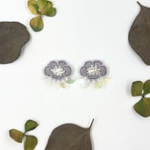 | 茷 | 耳針/耳夾 | #218 | 手刺繡茷花耳環 - 綻放的桔梗