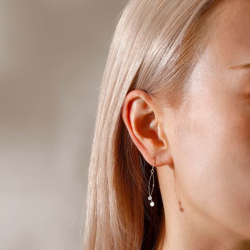 【Pinkoi限定商品】double gems pierced earring GD ニッケルフリーピアス　キュービックジルコニアが揺れるピアス　ゴールド