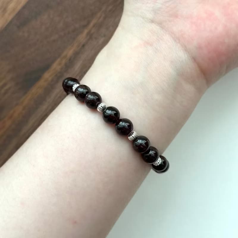 【摩羯水瓶座|1月】石榴石球鍍銀手鏈 個人魅力自信 幸福永恆愛情