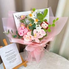 手工編織可愛小猪花束