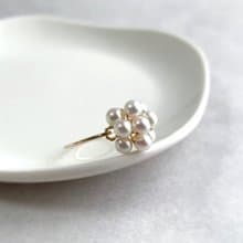 White bouquet - 高品質淡水パールのワイヤーリング