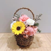 永生花提籃。開幕花禮。喬遷花禮。桌花。探病花籃。入厝花禮