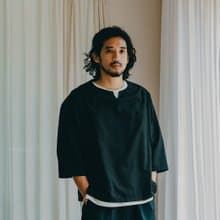 小U領羊毛平織上衣