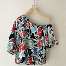 島嶼花卉不對稱上衣(黑)