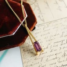 【西洋古董飾品 】Avon 1977年 New Plaza 系列 紫萊茵 項鍊