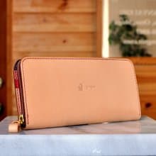 収納性抜群のラウンドファスナー長財布　No.8　ブッテーロ