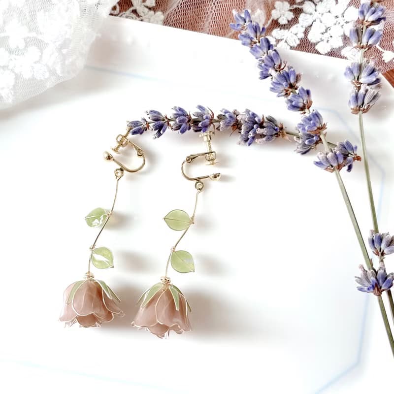 【小王子玫瑰】 樹脂水晶花耳環