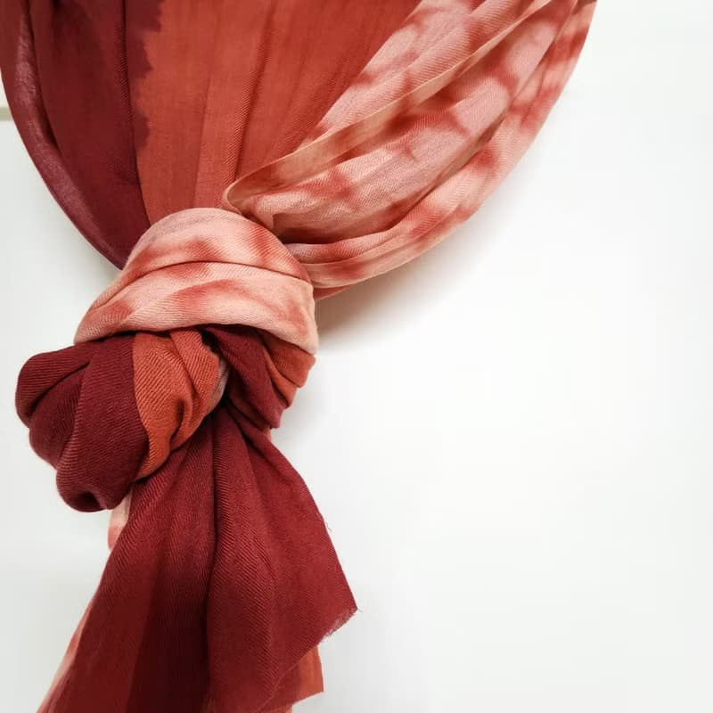 迎新紅-植物染羊絨圍巾 披肩