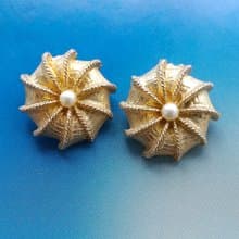 Vintage Jewelry 西洋古董飾品 旋轉仿珠 優雅 夾式耳環