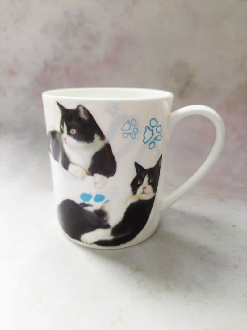 合作插畫藝術家-秋謙 水彩動物骨瓷杯-賓士貓  陶瓷馬克杯 骨瓷