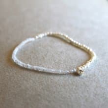 六月誕生石 手環 月光石 珍珠 水晶 - 一半一半 -