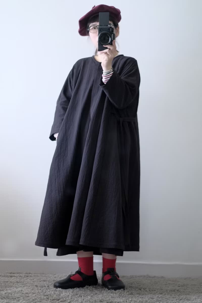 厚磅皺皺的超寬版暗黑小魔女外套