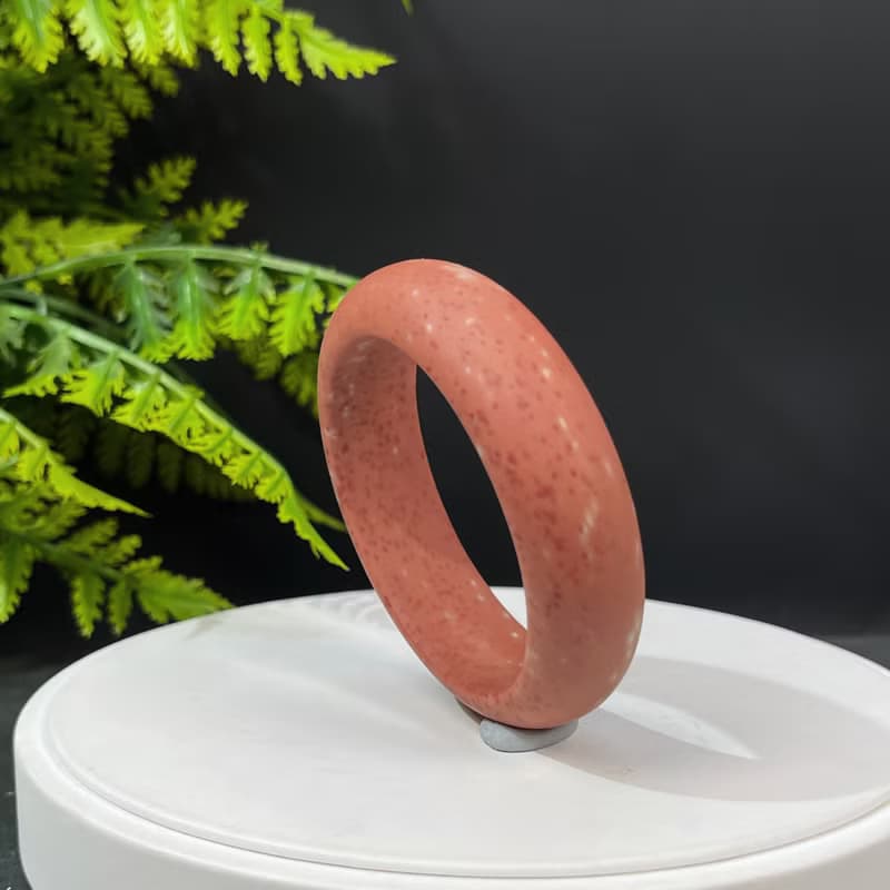 獨特 南紅瑪瑙伴生礦手鐲 54MM 啞光橘紅朱砂點 友善希望開朗積極