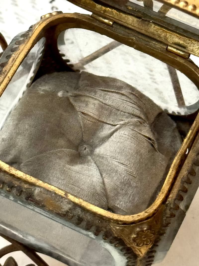 50079-珍藏法國19世紀拿破崙三世時期香水與首飾收納座